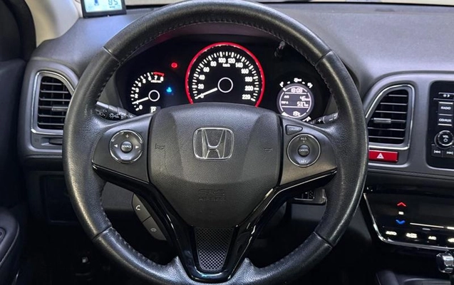 imagem-https://www.socarrao.com.br/sc-vehicle-images-prod/4462729/1793135819636-8590317_8_B_9c04af644d.jpeg