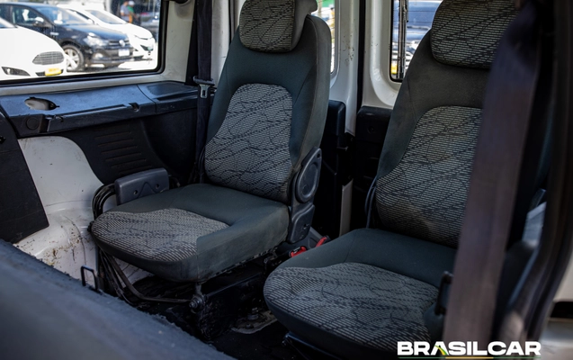 imagem-https://www.socarrao.com.br/sc-vehicle-images-prod/4462759/1793135840563-003_4bae3928ae6969d1708450a32041dd58.jpg