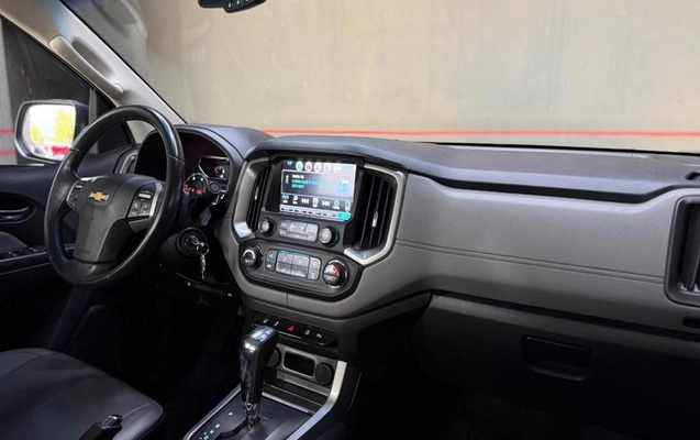 imagem-https://www.socarrao.com.br/sc-vehicle-images-prod/4462964/1793136904951-8313767_15_B_c61b11fcdc.jpeg