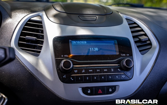 imagem-https://www.socarrao.com.br/sc-vehicle-images-prod/4463071/1793137850746-003_d1d473246faf6ebe888a3323f852b7ff.jpg