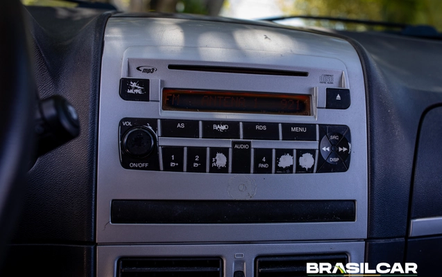 imagem-https://www.socarrao.com.br/sc-vehicle-images-prod/4463165/1793138527580-003_94e6c1601575969bfcc060fc1373b44a.jpg