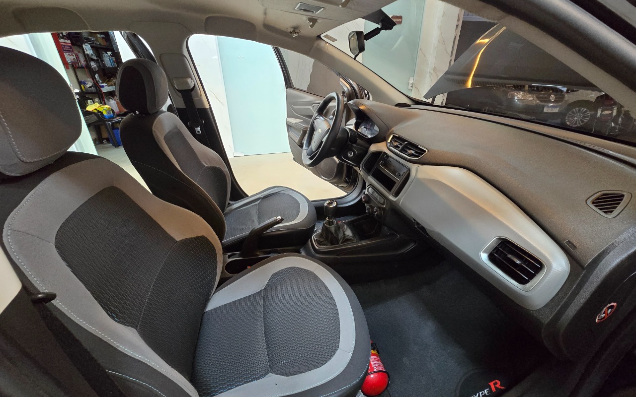 imagem-https://www.socarrao.com.br/sc-vehicle-images-prod/4463544/1793142276614-MjAyNjEwMjdfMTgwMTI4LmpwZw.jpg