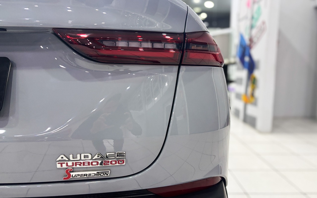 imagem-https://www.socarrao.com.br/sc-vehicle-images-prod/4464745/1793154744192-MDA4LmpwZw.jpg