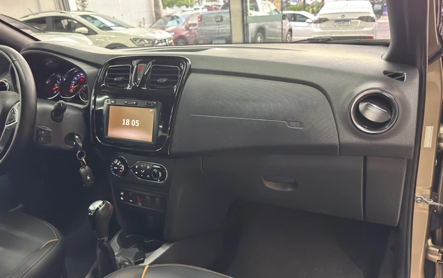 imagem-https://www.socarrao.com.br/sc-vehicle-images-prod/4467928/1793188663518-d6e68fa5-65e4-4abd-ab70-3771d9fb74bb.jpeg