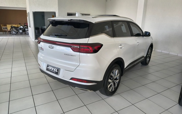 imagem-https://www.socarrao.com.br/sc-vehicle-images-prod/4468657/1793192664274-c27085d1-8cd5-453e-b681-dd67b761a4ec.jpg