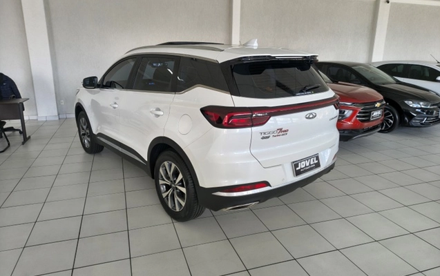 imagem-https://www.socarrao.com.br/sc-vehicle-images-prod/4468657/1793192664276-9ba7db86-f54d-47c9-8ae8-f6e86dc0df56.jpg