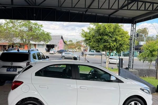 imagem-https://www.socarrao.com.br/sc-vehicle-images-prod/4468799/1793193743869-8611535_10_B_9317305782.jpeg
