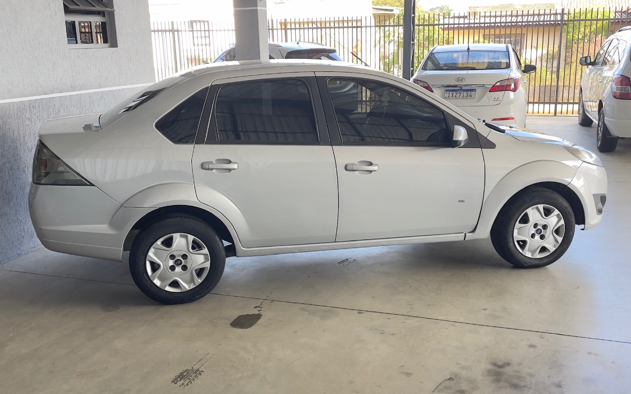imagem-https://www.socarrao.com.br/sc-vehicle-images-prod/4468969/1793194741423-SU1HXzMwOTkuanBn.jpg