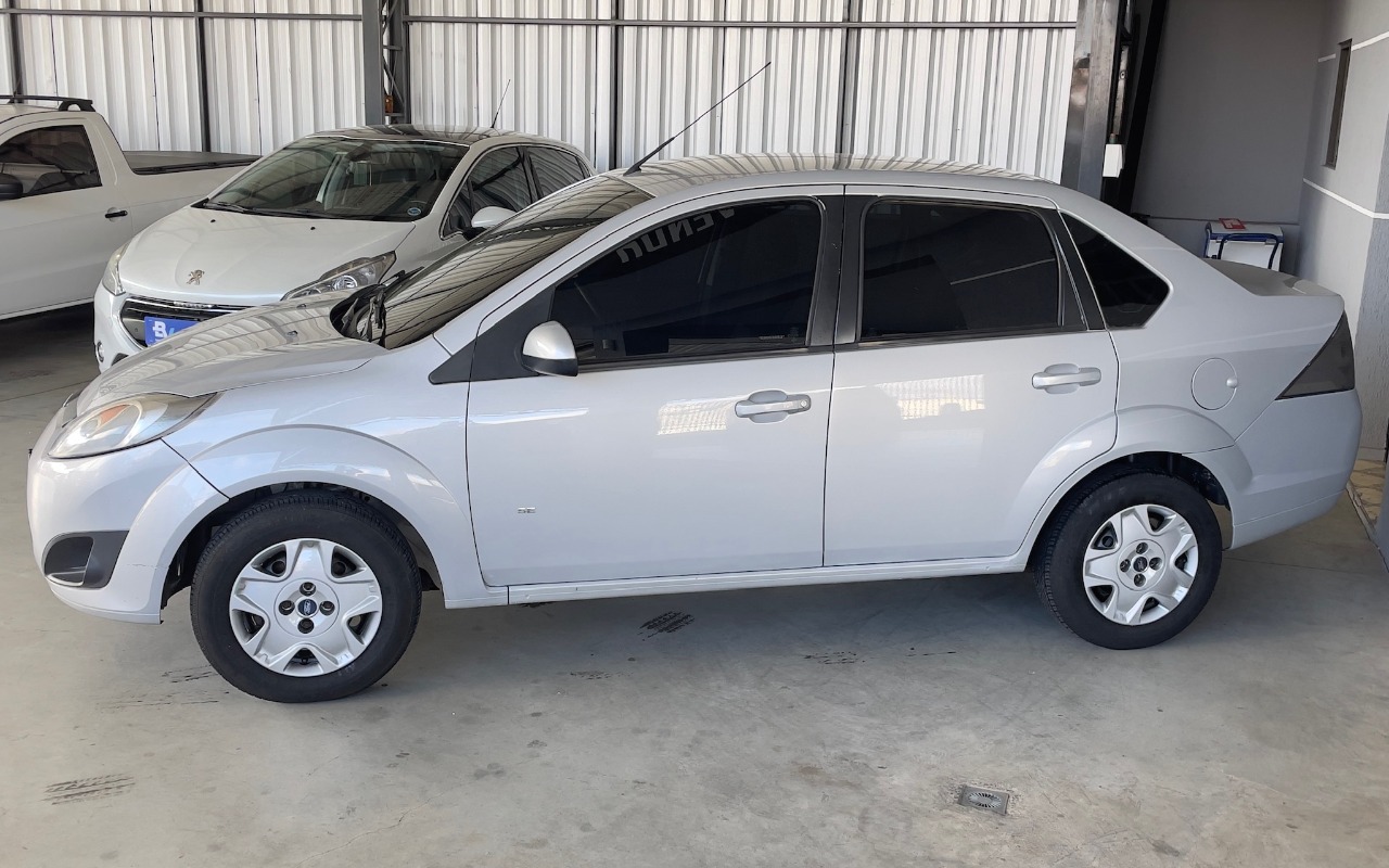 imagem-https://www.socarrao.com.br/sc-vehicle-images-prod/4468969/1793194741514-SU1HXzMxMDAuanBn.jpg
