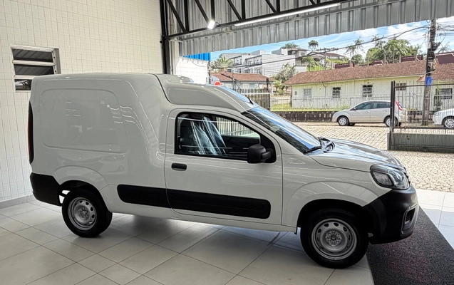 imagem-https://www.socarrao.com.br/sc-vehicle-images-prod/4469045/1793195314342-SU1HXzc2NzMuanBlZw.jpeg
