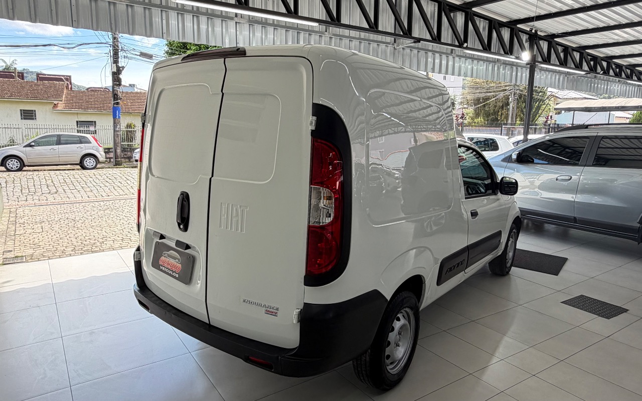 imagem-https://www.socarrao.com.br/sc-vehicle-images-prod/4469045/1793195314461-SU1HXzc2NzcuanBlZw.jpeg
