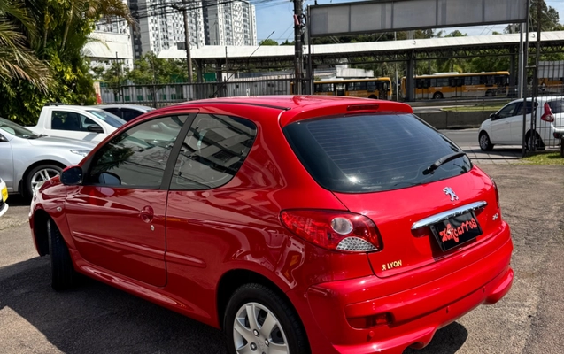 imagem-https://www.socarrao.com.br/sc-vehicle-images-prod/4469106/1793195645367-SU1HXzg0ODIuanBlZw.jpeg