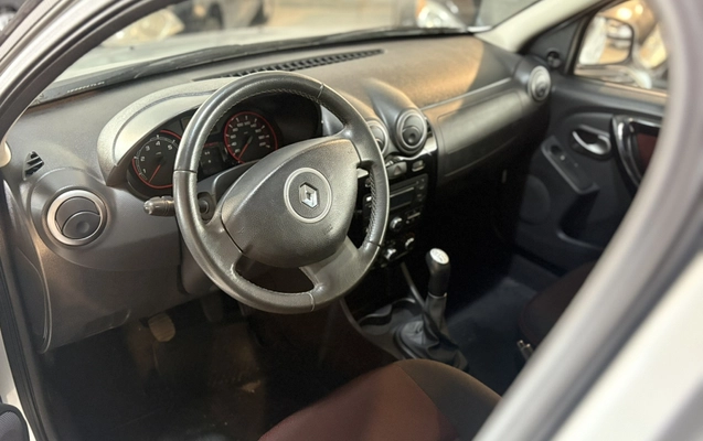 imagem-https://www.socarrao.com.br/sc-vehicle-images-prod/4469266/1793283370254-app-photos-FKJT3zp8GZGCEDwkWVNpQTraOKrpejK8.jpg