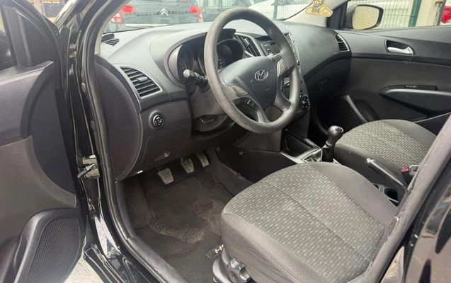 imagem-https://www.socarrao.com.br/sc-vehicle-images-prod/4469288/1793197065139-8613828_12_B_97ac9a68cc.jpeg
