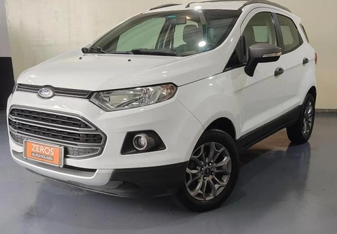 Ford EcoSport 2016 Branco — foto 1 de 3