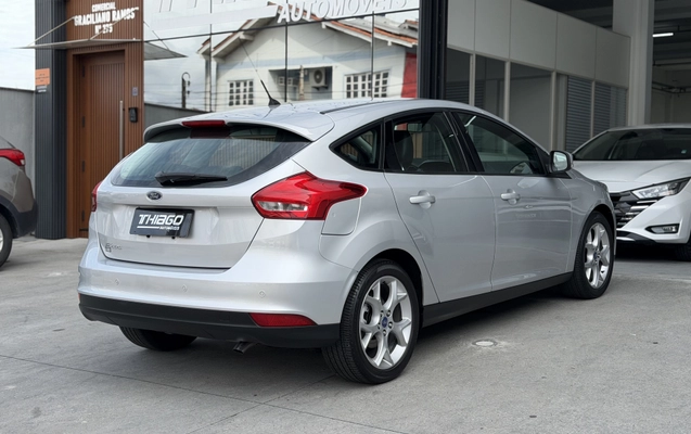 imagem-https://www.socarrao.com.br/sc-vehicle-images-prod/4469596/1793199385369-003_9ad13ab531acaeee42cc57350d21a94a.jpg
