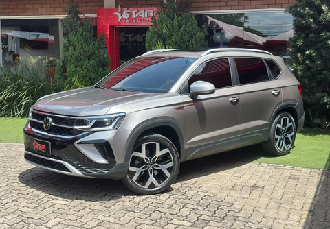 Volkswagen Taos 2024 Bege — foto 1 de 3