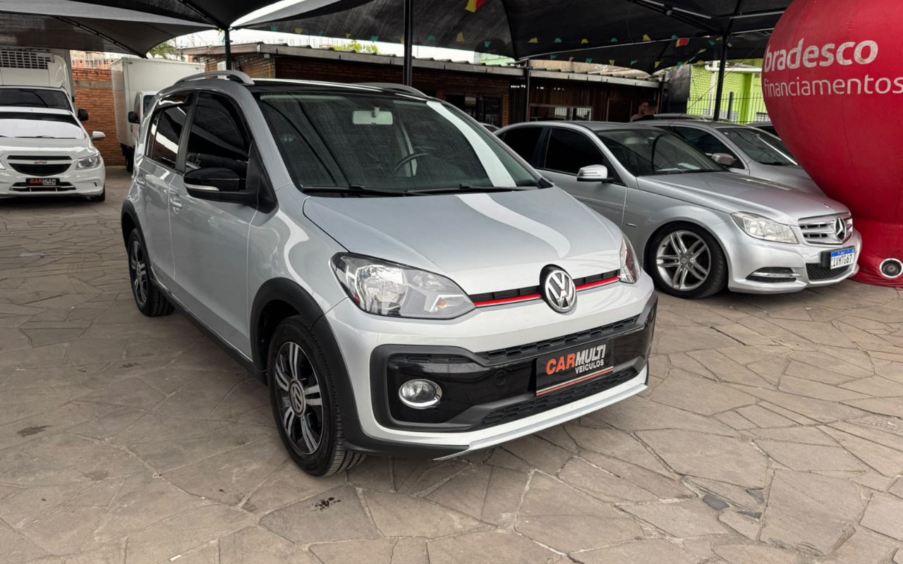 Volkswagen Up! 2021 Prata — foto 1 de 3