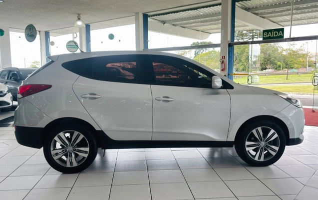 imagem-https://www.socarrao.com.br/sc-vehicle-images-prod/4469734/1793200579545-18_121542.jpg