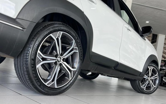 imagem-https://www.socarrao.com.br/sc-vehicle-images-prod/4469833/1793212444955-8613844_13_B_94cc237e74.jpeg