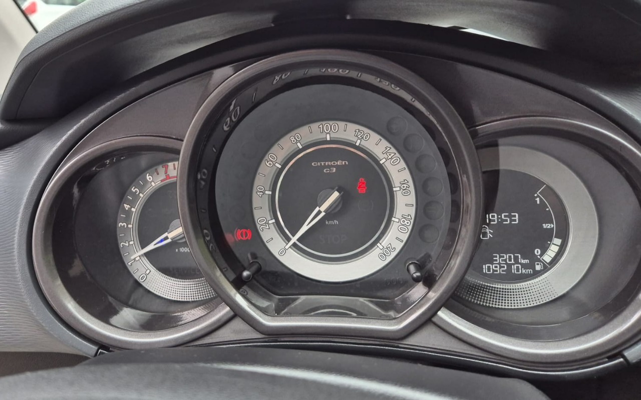 imagem-https://www.socarrao.com.br/sc-vehicle-images-prod/4469936/1793202203121-V2hhdHNBcHAgSW1hZ2UgMjAyNi0xMC0yNyBhdCAxMC4wOC4yMCAoMSkuanBlZw.jpeg