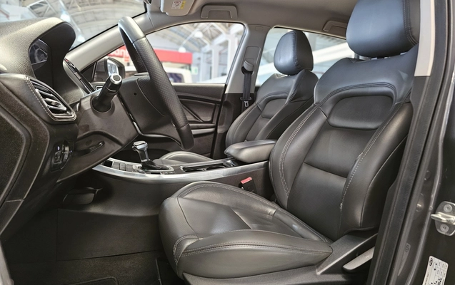 imagem-https://www.socarrao.com.br/sc-vehicle-images-prod/4470142/1793203961547-1_055135.jpg