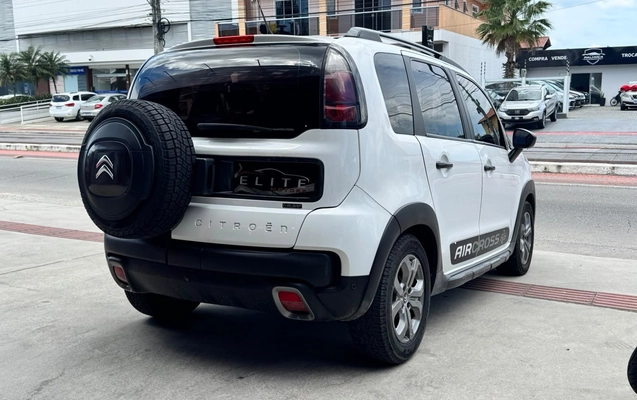 imagem-https://www.socarrao.com.br/sc-vehicle-images-prod/4470194/1793204190320-7a1509d0f5424507889f4cb4a88f9fd3_1792414556793.jpg