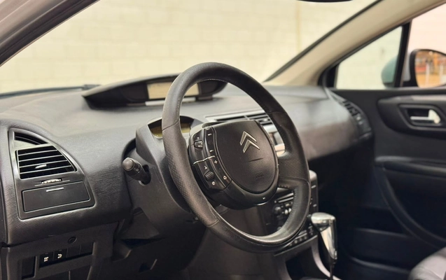 imagem-https://www.socarrao.com.br/sc-vehicle-images-prod/4470254/1793204435835-d452f6e66c4d4f50bead2b32c8c0b910_1786389190951.jpg