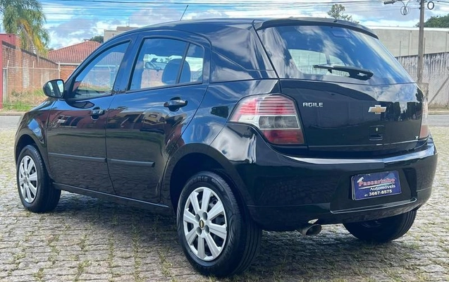 imagem-https://www.socarrao.com.br/sc-vehicle-images-prod/4470319/1793204940507-8614496_6_B_ddbba63f1b.jpeg