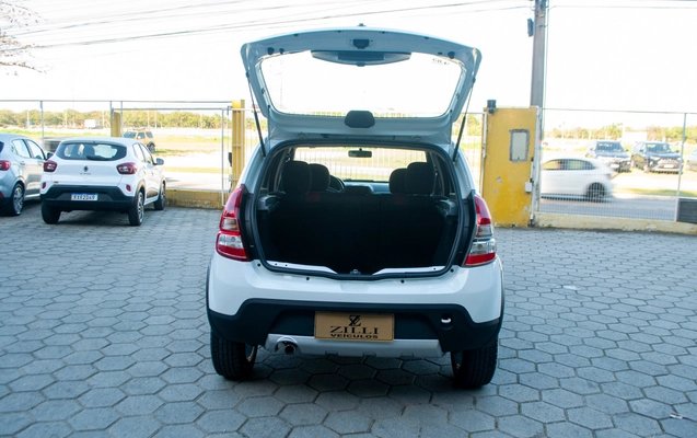 imagem-https://www.socarrao.com.br/sc-vehicle-images-prod/4470423/1793205831677-71a8e7c1b05b45499a93afde67319a60_1793205690956.jpg