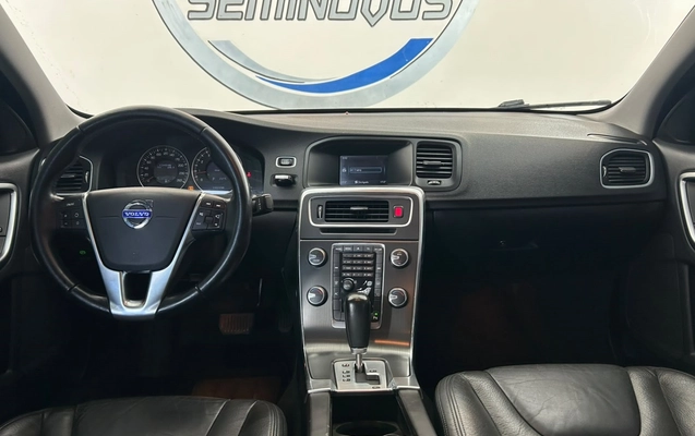 imagem-https://www.socarrao.com.br/sc-vehicle-images-prod/4470527/1793206584466-5_095709.jpg