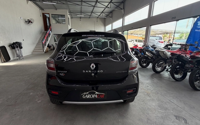 imagem-https://www.socarrao.com.br/sc-vehicle-images-prod/4470591/1793207122265-599fd8a68ec64efdb772dabd4016e752_1793207073998.jpg