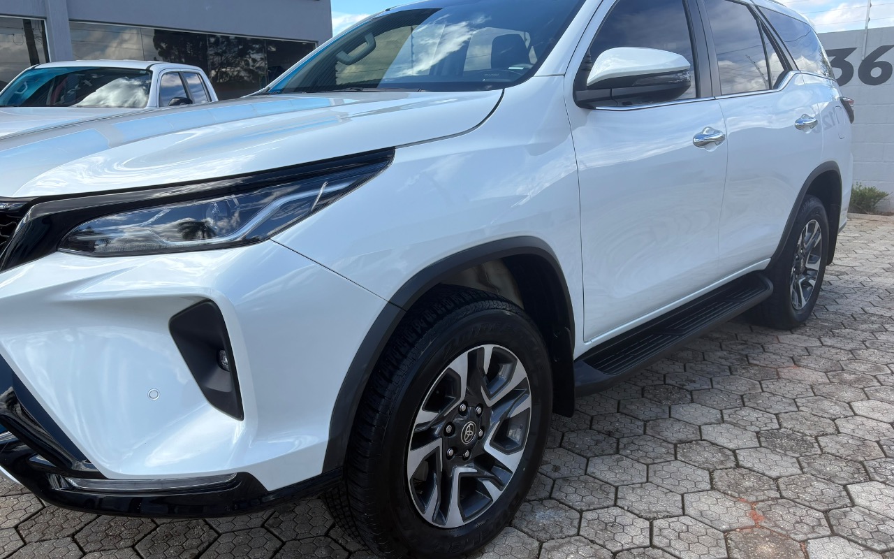 imagem-https://www.socarrao.com.br/sc-vehicle-images-prod/4470756/1793208371979-YWEwYzhiYjQtMzU3Yi00OGU2LThmMzYtODhlNmQwMTJkZjRmLmpwZWc.jpeg