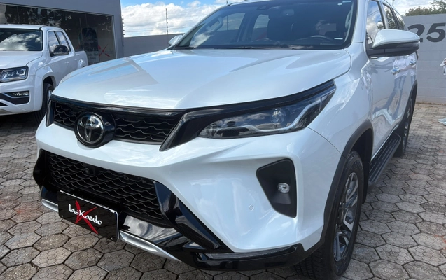 imagem-https://www.socarrao.com.br/sc-vehicle-images-prod/4470756/1793208372039-MWZmZTBkYzYtZmFkMS00NGFhLWExMDEtMGRkN2VlMzY1NjdkLmpwZWc.jpeg