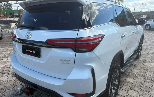 imagem-https://www.socarrao.com.br/sc-vehicle-images-prod/4470756/1793208372278-MmE5NjM0OTMtYTBlMS00ZGU2LThjNzgtZTc0MGU5MTY3NDY5LmpwZWc.jpeg