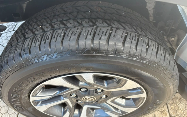 imagem-https://www.socarrao.com.br/sc-vehicle-images-prod/4470756/1793208372370-ZTFmMGIzMzMtODAxMi00MDM5LTlmZGQtZTNjZWFmNGNmOWRjLmpwZWc.jpeg