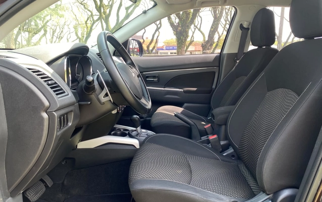 imagem-https://www.socarrao.com.br/sc-vehicle-images-prod/4470840/1793208904631-6abbdd51baa9a076880187.jpeg