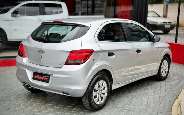 imagem-https://www.socarrao.com.br/sc-vehicle-images-prod/4470975/1793209660191-6_024729.jpg