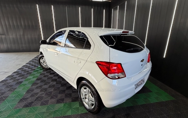 imagem-https://www.socarrao.com.br/sc-vehicle-images-prod/4471032/1793209902497-729191183f8e8781894a9c7672ebd8ac_big.jpeg