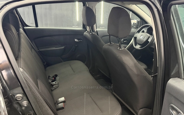 imagem-https://www.socarrao.com.br/sc-vehicle-images-prod/4471069/1793209963404-df149b19bcc70c3b2bc57974098a824a_big.jpeg
