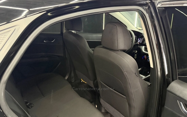 imagem-https://www.socarrao.com.br/sc-vehicle-images-prod/4471108/1793210223325-fc85db9a70f1b4833d2d5e4277298d92_big.jpeg