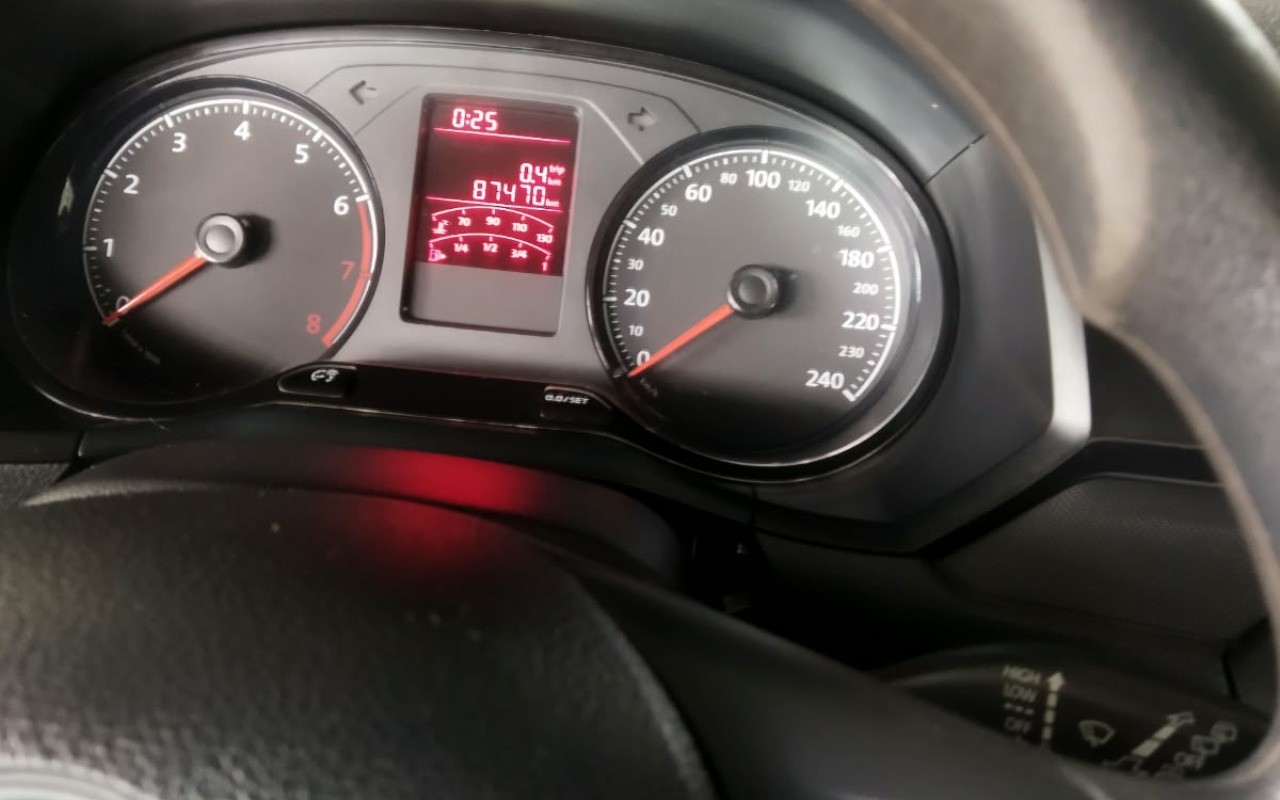 imagem-https://www.socarrao.com.br/sc-vehicle-images-prod/4471261/1793211358486-NjEyMDBjY2UtMjkzZC00MzZkLWEyMTQtNTZlNjhmZGQzYTFhLmpwZw.jpg