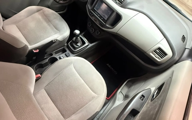 imagem-https://www.socarrao.com.br/sc-vehicle-images-prod/4471300/1793211617742-z8SFftCl8n6vb1bIUJPFCeqLv8qXyxCO.jpg
