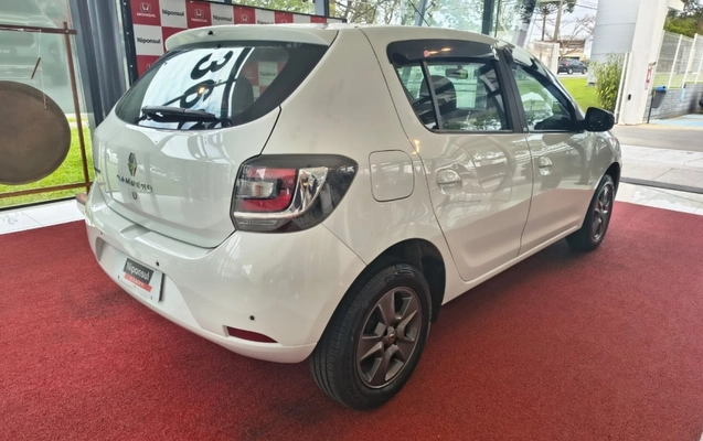 imagem-https://www.socarrao.com.br/sc-vehicle-images-prod/4471554/1793213550645-Kyq2Np8cpb2cxVhe27OzGwsTSMPhhmhW.jpg