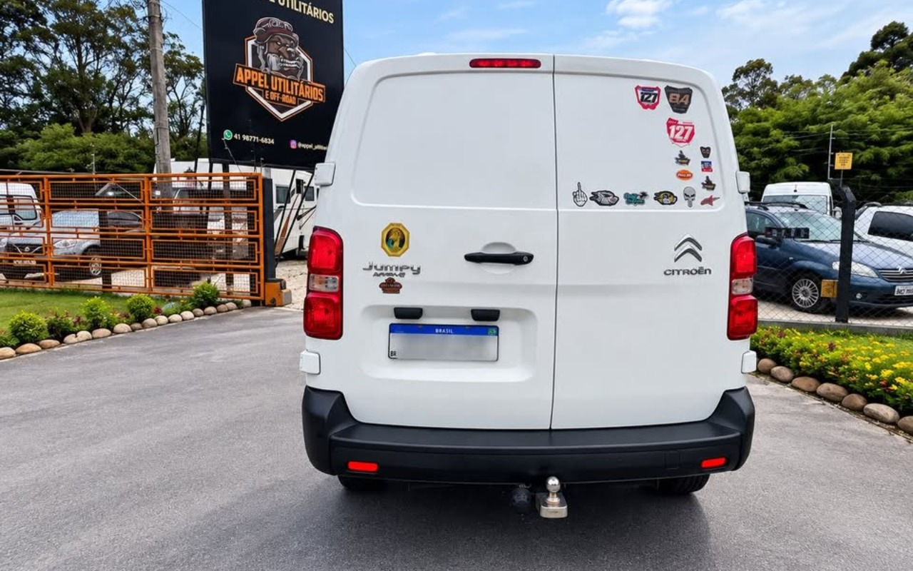 imagem-https://www.socarrao.com.br/sc-vehicle-images-prod/4471663/1793214336423-ODM0MDg2MzE1XzE4NDU0MDgwNjAxNDc1NjJfODIwMDg2MTU2NjkzMDMzNTg0X24uanBn.jpg