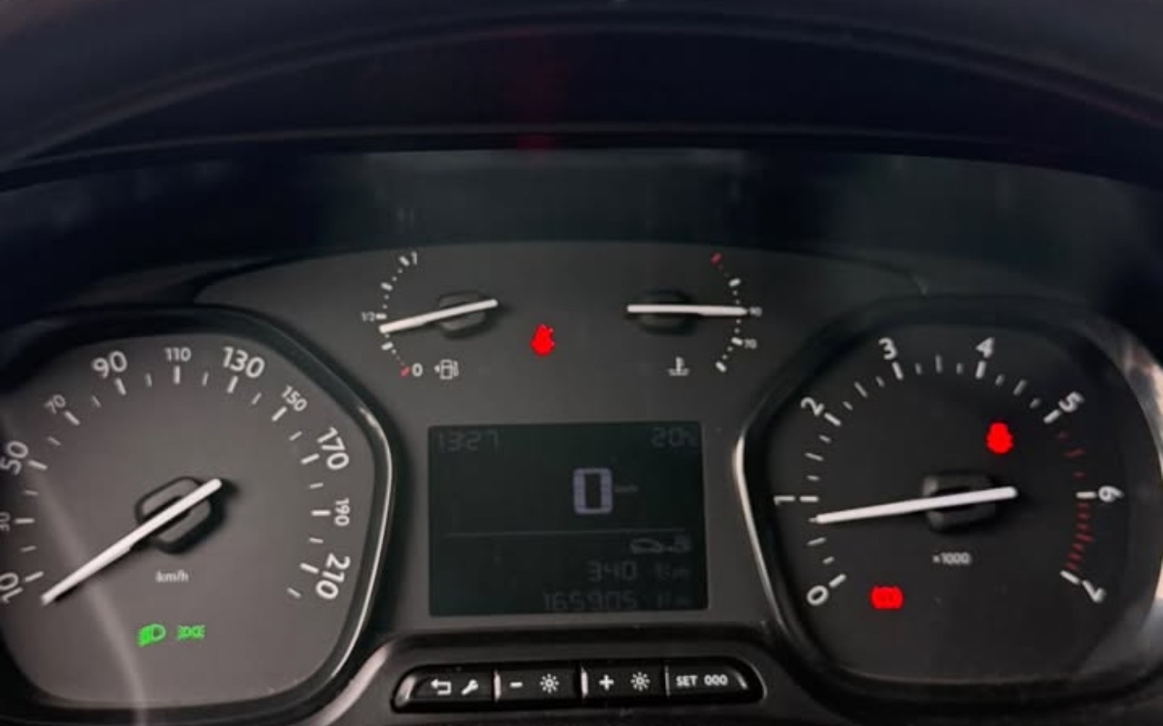 imagem-https://www.socarrao.com.br/sc-vehicle-images-prod/4471663/1793214336807-ODM1ODQ1NTMwXzEwOTQ5Njg2MzAwODE5MTRfNzYwMjEyNDIwMzg3ODQ5NjQ0OV9uLmpwZw.jpg