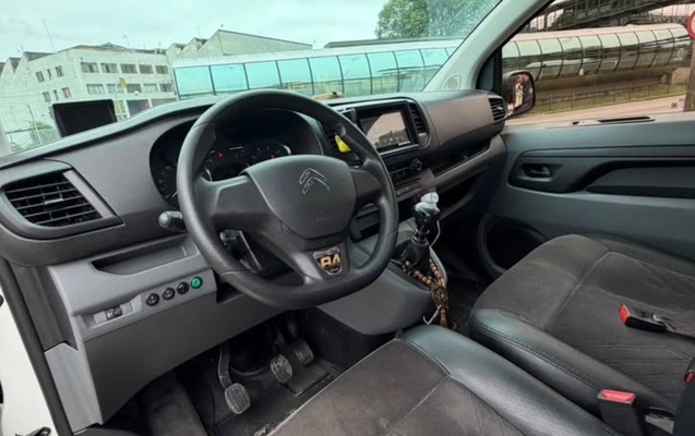 imagem-https://www.socarrao.com.br/sc-vehicle-images-prod/4471663/1793214336929-ODMzMTI1ODEwXzE2MTgxNTc2NDMzMDY1NjdfODQ2MzMxMzAwMTg0NDg0ODYwM19uLmpwZw.jpg