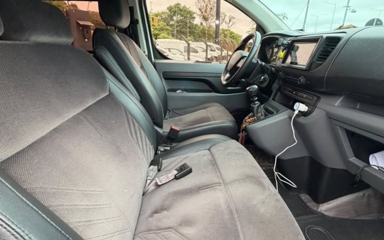 imagem-https://www.socarrao.com.br/sc-vehicle-images-prod/4471663/1793214337254-ODMzOTQ2NDcwXzE1NzY0NTExOTM2NTk4ODdfNzAwMTQ1NzYxODAxMDc3OTczOV9uLmpwZw.jpg