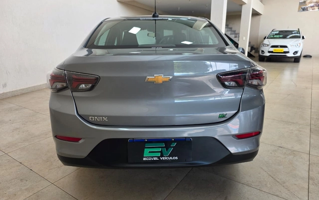 imagem-https://www.socarrao.com.br/sc-vehicle-images-prod/4472370/1793218948245-1c48d5c0-2c23-431d-9cd8-b9b252af872a.jpg