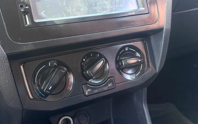 imagem-https://www.socarrao.com.br/sc-vehicle-images-prod/4472528/1793220033564-RkNfMzkzOV84NDU1MzY5XzhfVl9hNmU0NDA1MDMwLmpwZWc.jpeg
